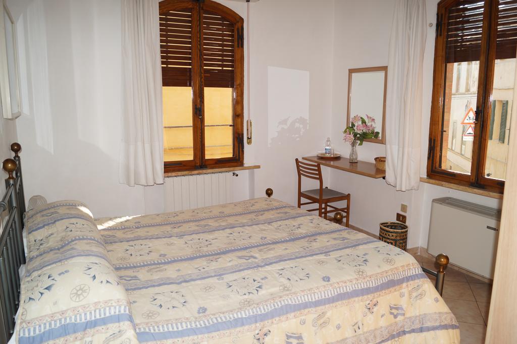 Il Pozzo Della Citerna Hotel Castelnuovo Berardenga Bilik gambar